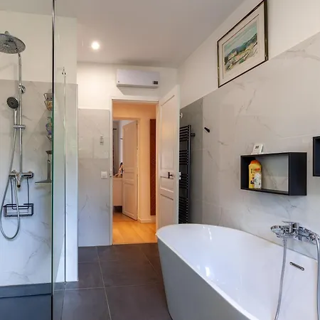 Bas De Piscine 150m De La * סן-סיר-סור-מר