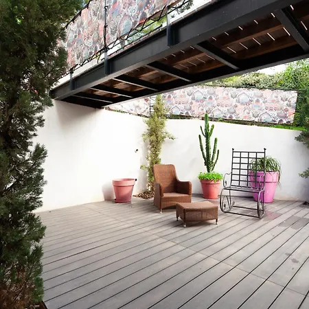 Bas De Piscine 150m De La וילה *